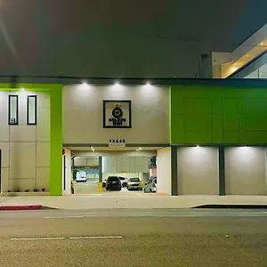 Deluxe Hawthorne/ Lax 2* Hawthorne