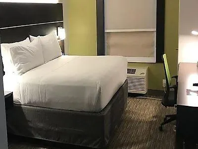 Hotel Holiday Inn Express Arrowood By Ihg Charlotte