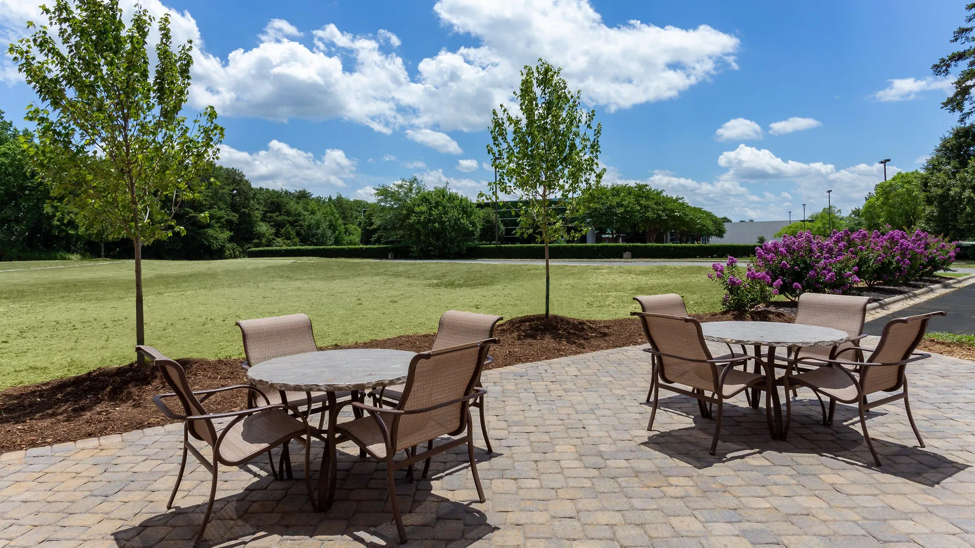 Holiday Inn Express Arrowood By Ihg Charlotte